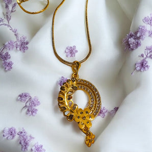 Aanandita Golden High Quality petal Pendent Chain