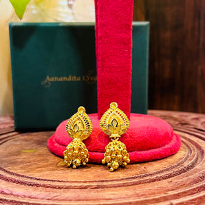 Aanandita gold jhumki earring