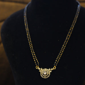 Aanandita Golden Crystal Mangalsutra