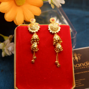 Golden Designer Earring in screw
