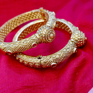 Traditional rajwada bangle