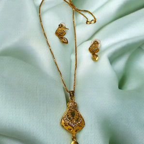 Aanandita Golden High Quality golden  Pendent set