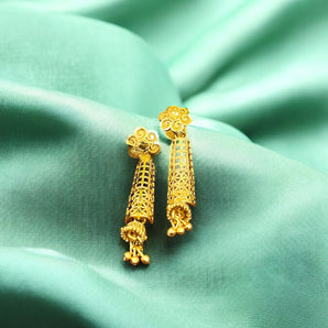 Aanandita gold long earring