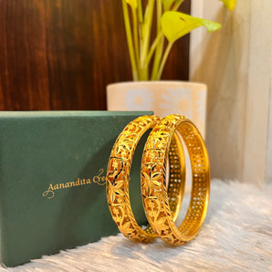 Aanandita Golden High Quality lovely Bangle