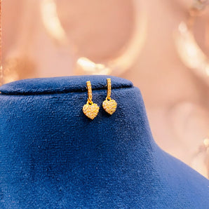 Aanandita Golden diamond heart Earring