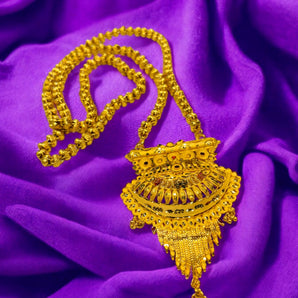 Aanandita Golden Most Designer Chain