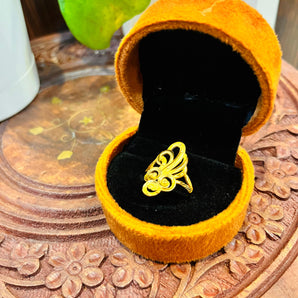 Aanandita Golden big Ring