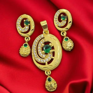 Designer green pendent set