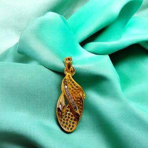 Aanandita Golden Diamond Pendent