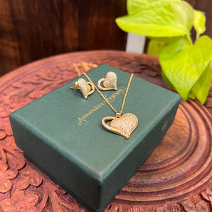 Aanandita Golden heart  pendent set