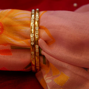 Traditional stylish bangle