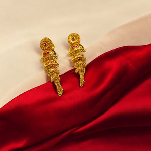 Aanandita Golden hanging designer Earring