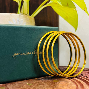 Aanandita traditional 4 pc plain bangle