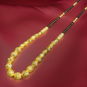 Aanandita Golden Attractive Short Mangalsutra