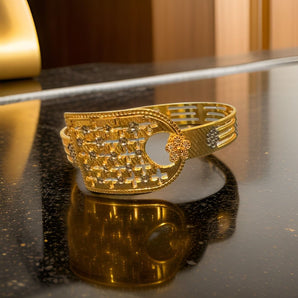 Aanandita Golden Women's Unique Bracelet
