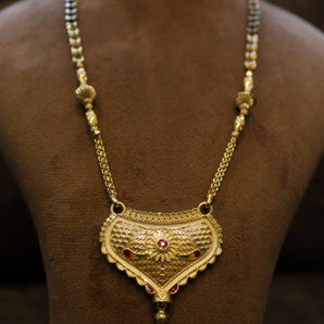 Aanandita Classic Golden Mangalsutra