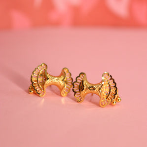 Aanandita Golden Queen Shining Stud Earring