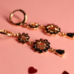 Aanandita Golden Flower Black Drop Earring