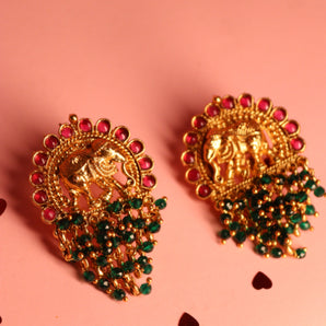 Aanandita Golden Stylish Handcraft Earring