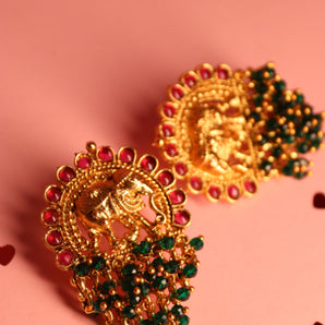 Aanandita Golden Stylish Handcraft Earring