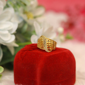 Aanandita Golden Stylish Ring