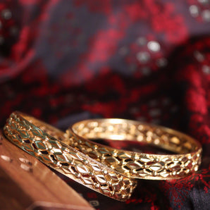 Aanandita Golden Celebration Waterproof Bangle