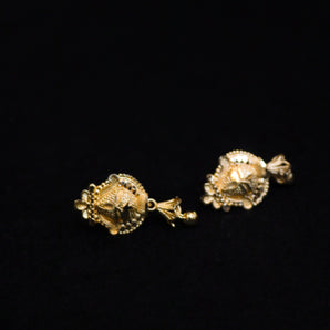 Aanandita Beautiful Lamp Gold Stud Earrings