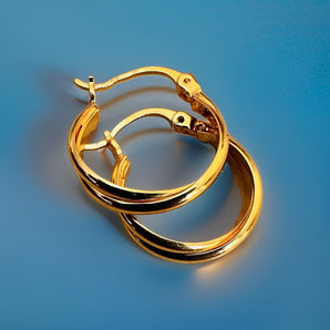 Aanandita Golden Twisted Hoop Earring