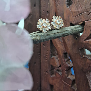 Aanandita Golden Diamond Flower Earring