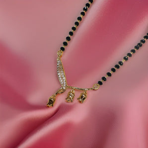 Aanandita Golden Drop Flower Design Mangalsutra