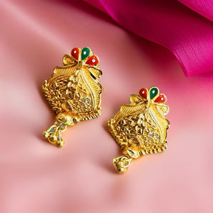 Aanandita Golden Pretty Comfortable Earring