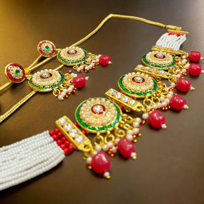 Aanandita Golden Partywear Choker Set