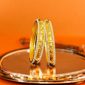 Aanandita Golden Amazing Queen Bangle