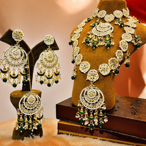 Aanandita Golden Heavenly Necklace