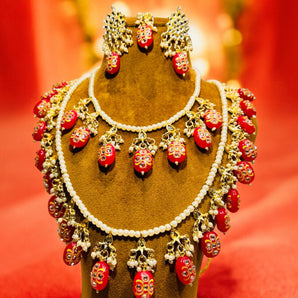 Aanandita Golden Lordly Necklace