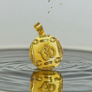 Aanandita Golden Om Pendent