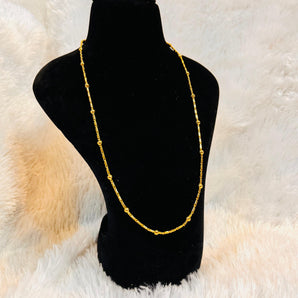 Aanandita Golden Splendiferous Chain