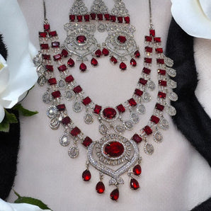 Aanandita Golden Bridal Necklace Set