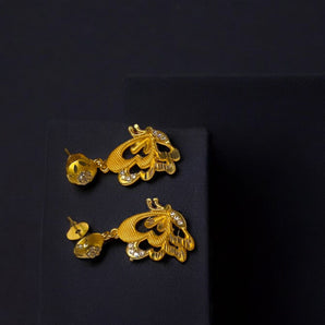 Aanandita Golden Fascinating Earring