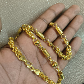 Aanandita golden girlish men's chain