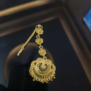 Aanandita Golden traditional look like Mangtika