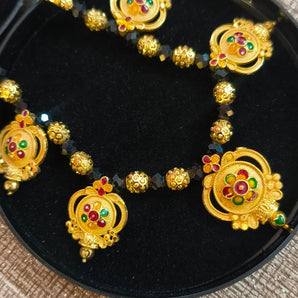 Aanandita Golden Attractive cristal panchali Mangalsutra