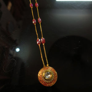 Aanandita Golden Impressive Chain